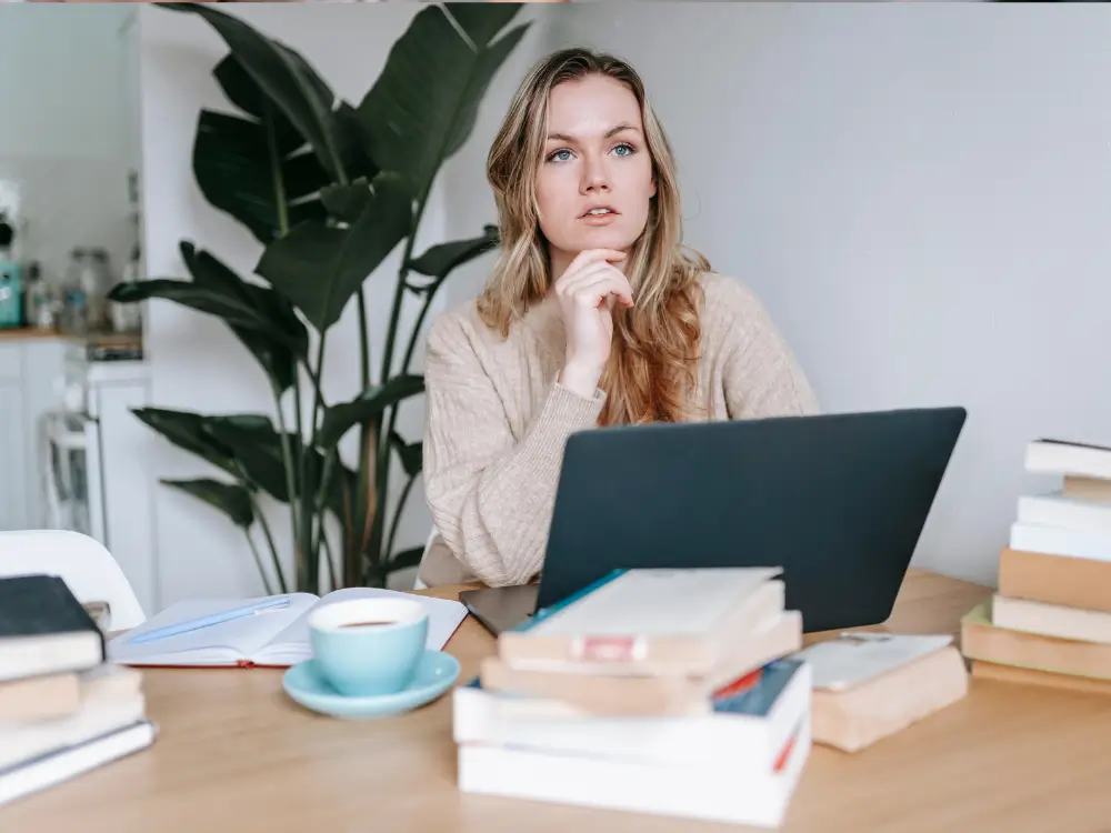 u0022Mulher 40+ no comando: como usar a Inteligência Artificial para se reinventaru0022
